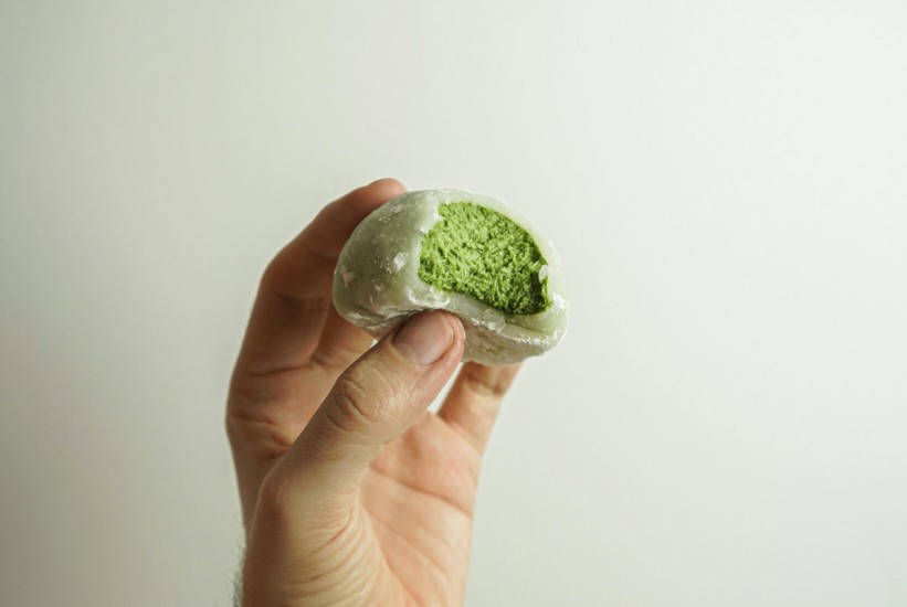 mochi-pexels-1745289996-821x550
