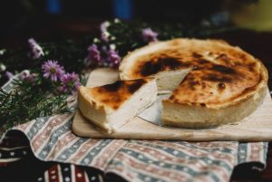 burnt-cheesecake-unsplash-1749724572-821x550