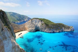 navagio-plaza-zeneba-1750682007-821x550