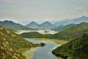 skadarsko-jezero-crna-gora-1749467769-821x550