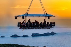 dinner-in-the-sky-instagram-1752732452-821x550