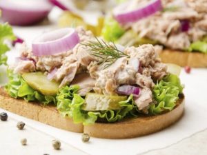 ljetno-osvjezenje-isprobajte-salatu-od-krastavaca-krompira-i-tunjevine-ljetnja-salata_686a5e745acbe