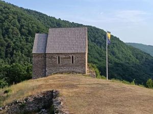 nova-sansa-za-razvoj-dvije-stotine-putnika-na-prvoj-voznji-turistickim-vozom-sarajevovares-l-ef73e581b2698c4176164a94b64766_6879f60facd72