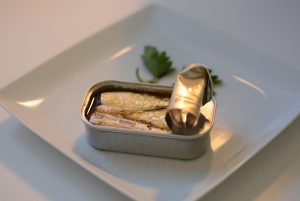 1755624424_sardines-825606_1280