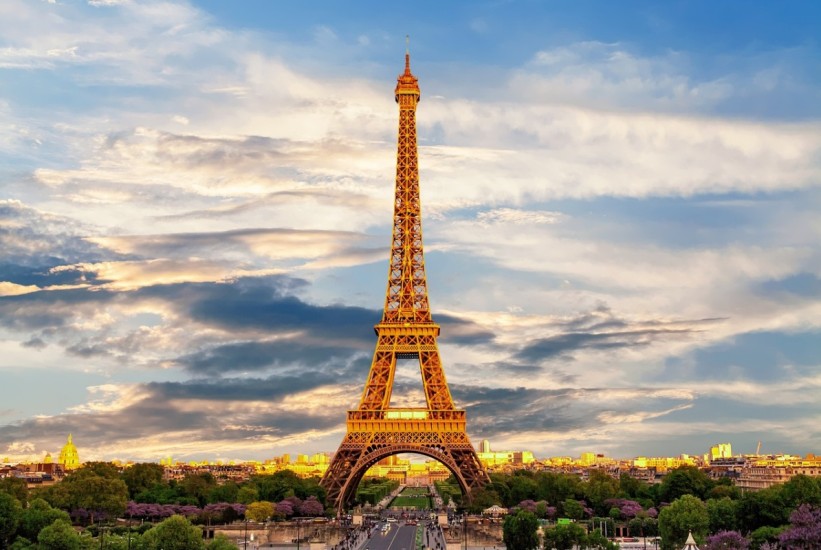 pariz-1757416421-821x550