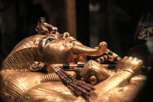 Tutankamonov zlatni kovčeg izložen u Velikom egipatskom muzeju - Anadolu