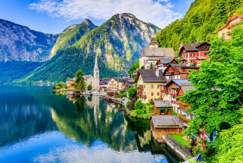 hallstatt-jezero-1763368876-821x550