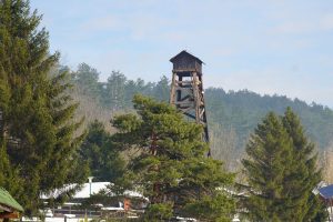 zima slani bunar sunce oblaci