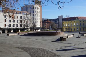 TRG SLOBODE FONTANA HLADNO