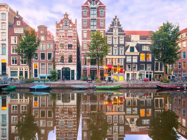 amsterdam-je-prvi-glavni-grad-koji-zabranjuje-reklame-za-fosilna-goriva-i-meso-na-javnim-mjestima-amsterdam_699c0ceed2829