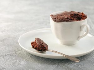 cokoladni-kolac-iz-solje-za-10-minuta-bez-jaja-i-miksera-kolac_6991e1fae8678