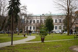 park oblačno hladno