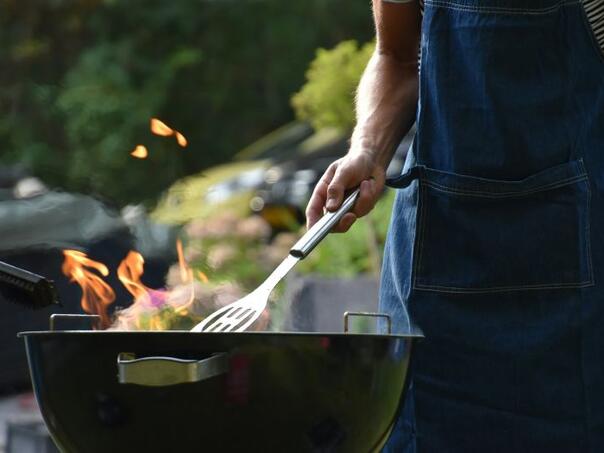 uz-jednostavan-trik-pripremite-savrsen-rostilj-za-1-maj-grilllllll_69ea49ae8d0ee