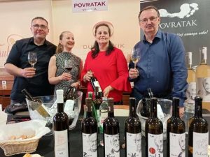 zenicki-salon-vina-i-gastronomije-okupio-vinare-iz-pet-drzava-regiona-vinozeus_69ea4f442ef83