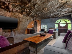 golemi-bunker-iz-doba-hladnog-rata-danas-je-luksuzno-mjesto-za-odmor-arkansas-bunker-02_6a095ba8f0f31