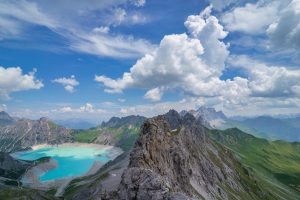 1782063553_shutterstock_2647043511