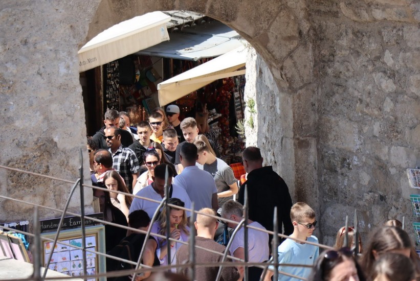 mostar-turisti-maj-24jpg-1725651424-821x550