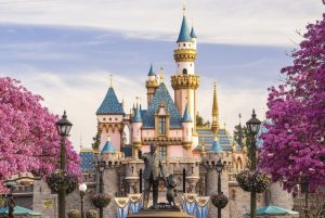 paris-disneyworld-castle-hd-1780642442-821x550