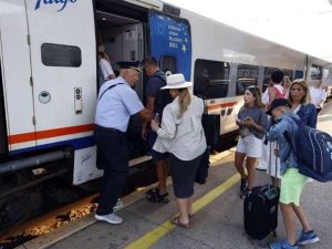 za-tri-sata-od-sarajeva-do-mora-od-petka-voz-za-ploce-dizajn-bez-naslova-100-_6a3a2e80a841c