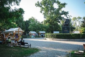 NASLOVNA ART MARKET