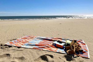 peo-beach-towels-test-brooklinen-travel-kimberly-souza-01-2eee0a6edc8947b8aa8ed2ee235f25d7-1783671079-821x550