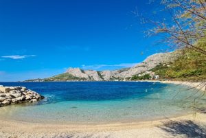 plaza-brzet-omis-1200x800-1783670566-821x550
