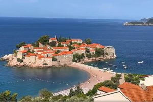 sveti-stefan-2-1783401784-821x550