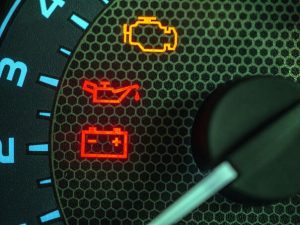 crvena-zuta-zelena-ili-plava-sta-znace-lampice-na-instrument-tabli-automobila-lampice_6a79ba7cc255f