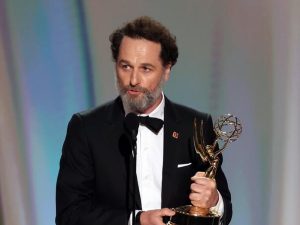 the-pitt-osvojio-glavnu-nagradu-widows-bay-dominirao-komedijom-matthew-rhys-ispisao-historiju-emmyy2_6aa8d7af16434