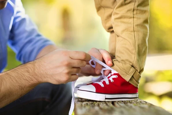 when-to-buy-new-shoes-1788351309-821x550